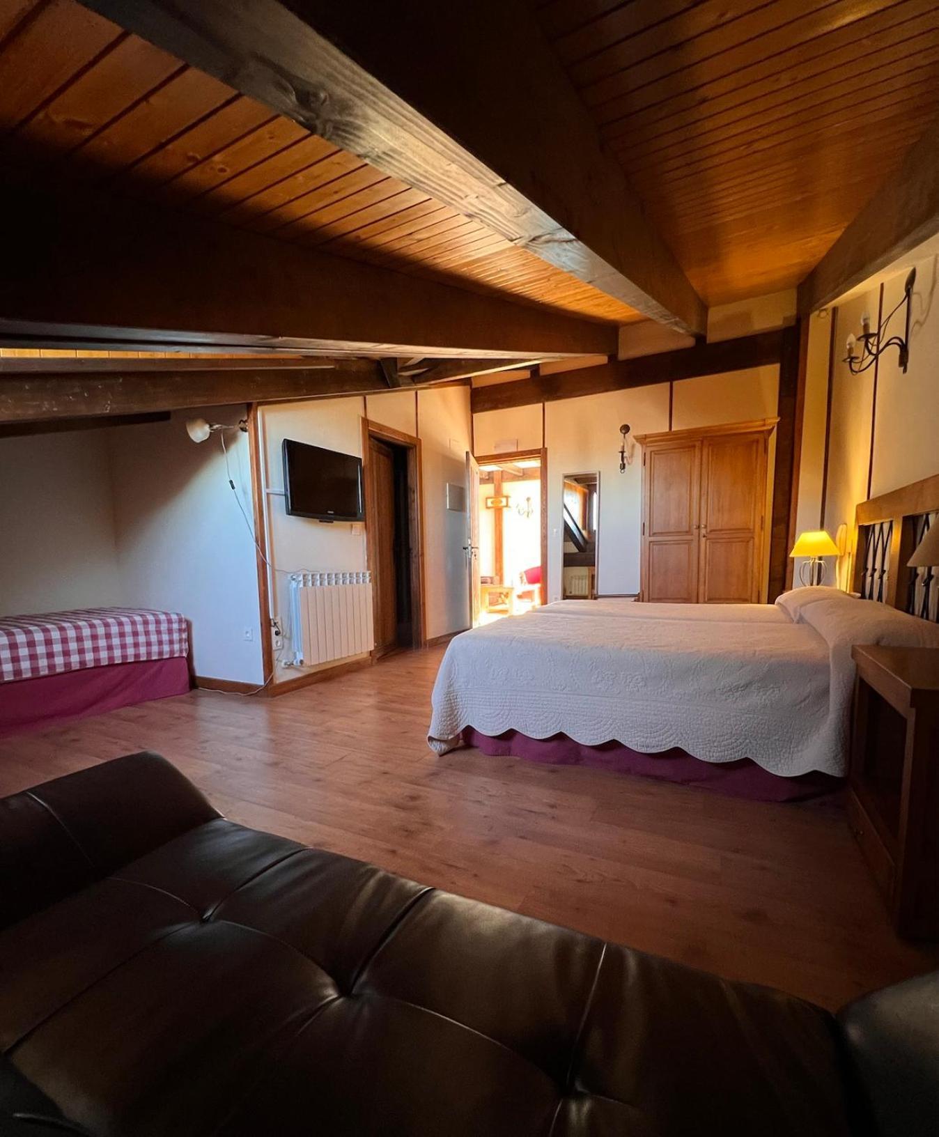Hotel Rural Restaurante Las Baronas Santa Cruz de la Salceda Zewnętrze zdjęcie